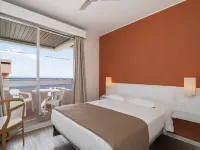 Dorisol Estrelicia Hotel Отели рядом с достопримечательностью «Лидо»