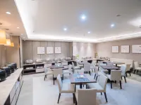 Baihe Training Center Hotel Các khách sạn gần Công viên Bắc Lăng
