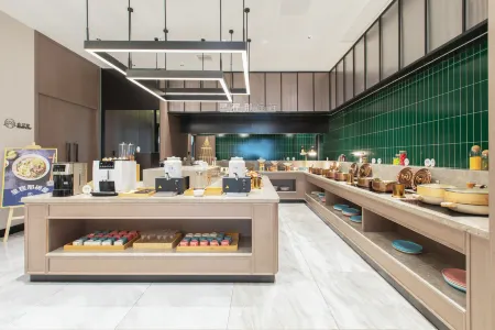 Starway Hotel (Qianjiang Keyunzhan)