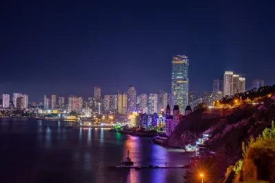 Dalian Kyushu International Hotel (Railway Station Zhongshan Plaza) Hotel berhampiran Dataran Kemenangan