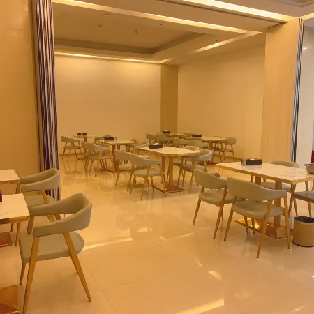 Vienna Hotel (Lufeng Renmin Road Branch)