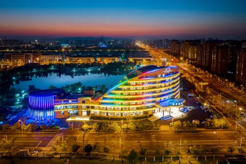 東昇湖假日飯店