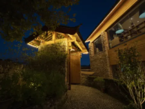 麗江瑞息RIXI•雪山嶼|日照金山MountianTrip森系雪山觀景香氛酒店 鄰近中虎跳石的酒店