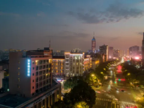 Home Inn Select Hotel (Changzhou Dinosaur Park Tongjiang Middle Road) Hotels in Changzhou
