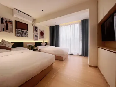 Qiuguo Business Hotel (Zunyi High-speed Railway Station) Hotels in Zunyi Railway Station Area