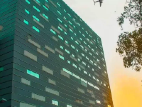 ザ ニシャット ホテル ジョハール タウン ラホールのホテル