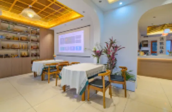 Qinghuan Huashe Inn