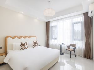 Cherry Hotel (Sanya College)