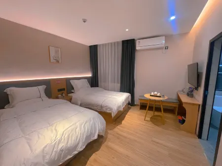 Changting Fenglin Chinese Inn Отели рядом с достопримечательностью «Wolong Academy»