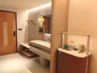 Orange E Hotel (Fuzhou Sanfang Qixiang Dongjiekou Subway Station)