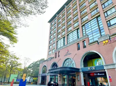 Academy Hotel Hotel in zona Orchid Botanical Garden