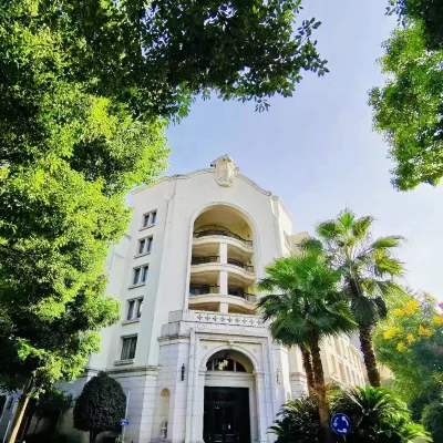Fenyang Garden Boutique Hotel Hotels near iapm mall