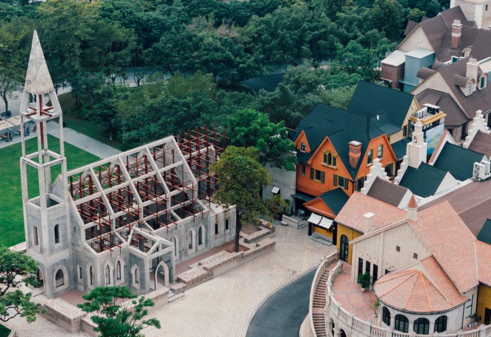 드래곤 레이크 프린세스 호텔의 웅장한 로비 모습