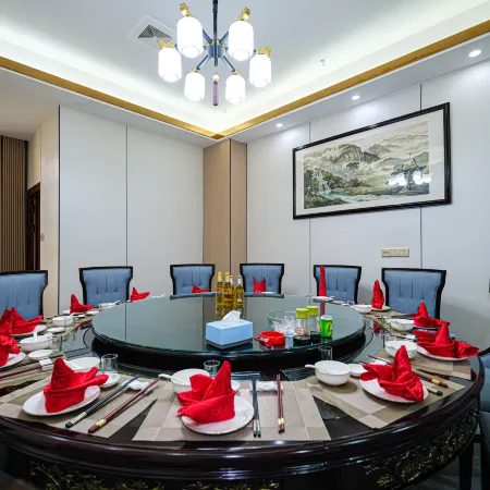 Sanming Ninghua Zhongyu Grand Hotel (Wanxing Plaza Branch)