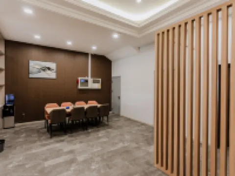 Four Seasons Hotel (Shenglong Street Branch) Hotels in Laiyang