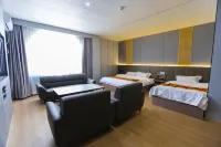 Tumxuk Yixin Business Hotel Hotels near Tumxuk Passenger Transport Terminal
