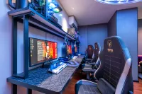 Yueta X Esports Hotel (Nancun Wanbo Subway Station Store)