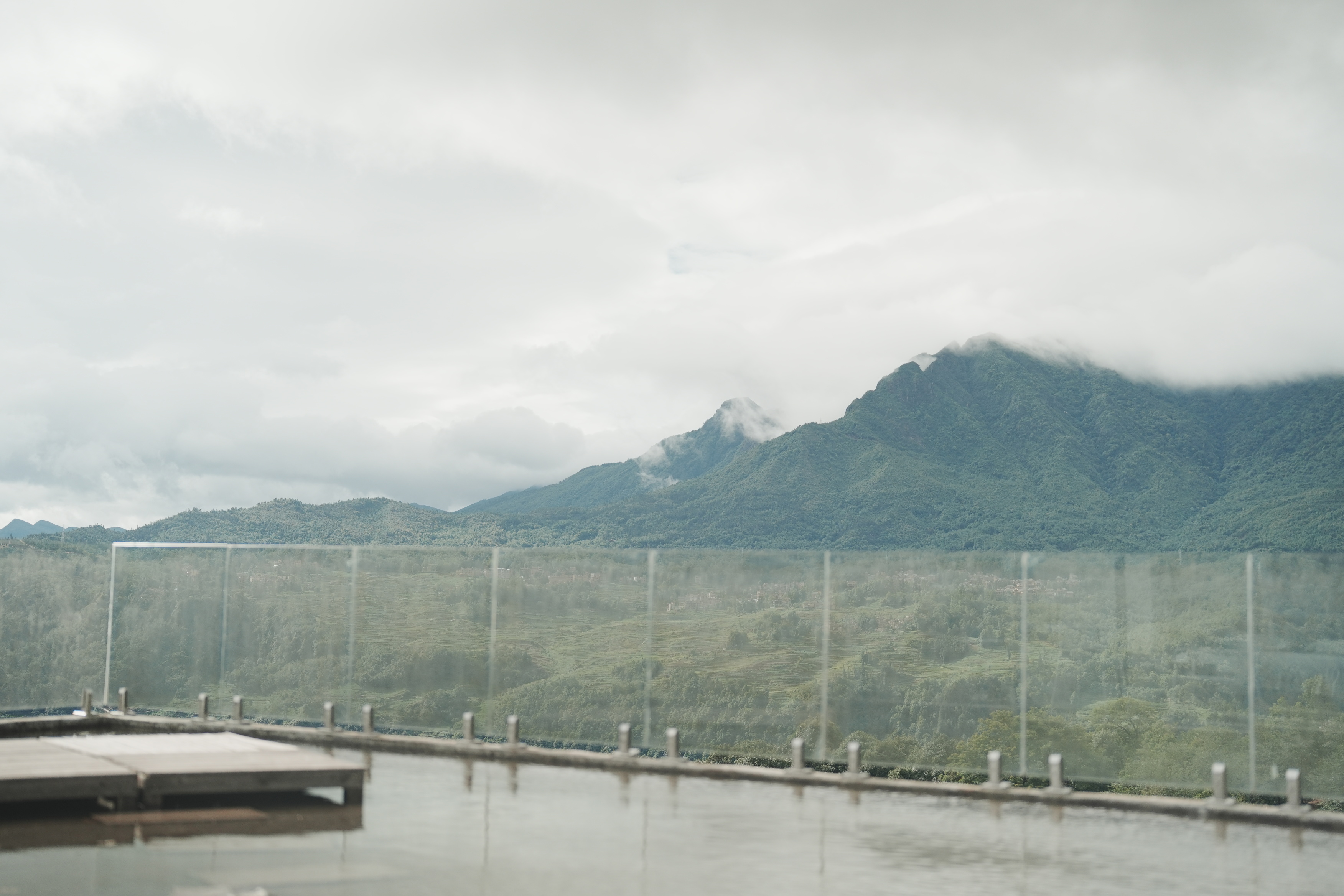 First Seeing the Far Mountain Natuae Senjun Yunhai Concept Homestay Over view