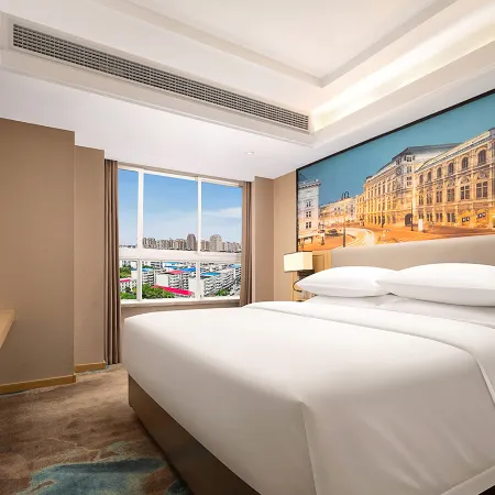 Vienna International Hotel (Luohe Exhibition Center Songjiang Food Street Branch)