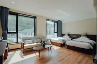 Yinque Residency Health Resort Hotel - balcony