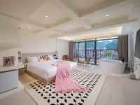 NANBEI Nanbei · Designer Aesthetic Homestay (Zhenyuan Ancient Town New Bridge) Hotels in Zhenyuan County