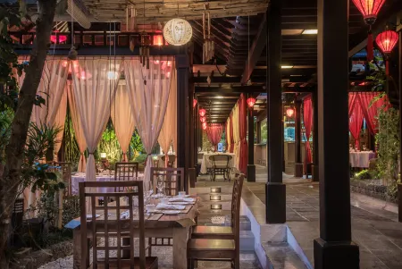 Cinnamon Grand Colombo Отели рядом с достопримечательностью «Мечеть Джами Уль Альфар»