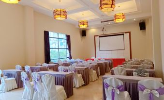 Realm Garden Hotel