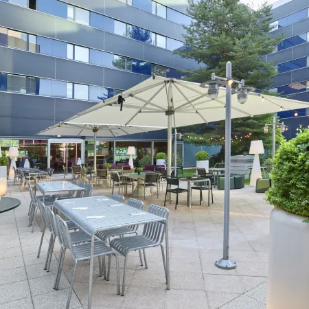 Novotel Zurich City West Отели рядом с достопримечательностью «Гевербешуле»
