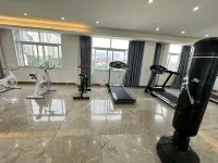 Vienna International Hotel (Baoshan High-speed Railway Station Wuyue Plaza) - Gym
