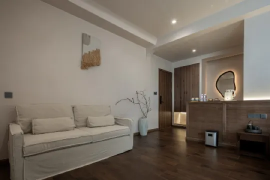 徳欽潤境·野宿RunJingホテル