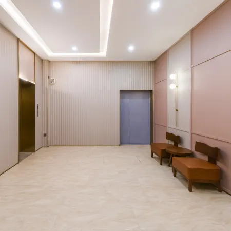HanTing Hotel (Shanghai Xujiahui Stadium Subway Station) Отели рядом с достопримечательностью «Шанхайский стадион»