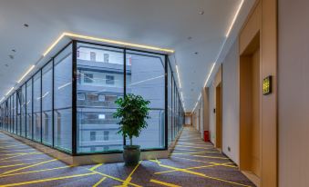 IU Hotel (Guiyang Olympic Sports Center Wanda Plaza Branch)