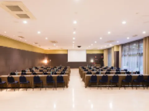 HOTEL CIUDAD DE VALLADOLID by IHG Hotels in Campina del Pisuerga