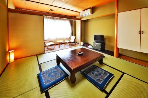 Sunriver Oboke Hotels in Otoyo