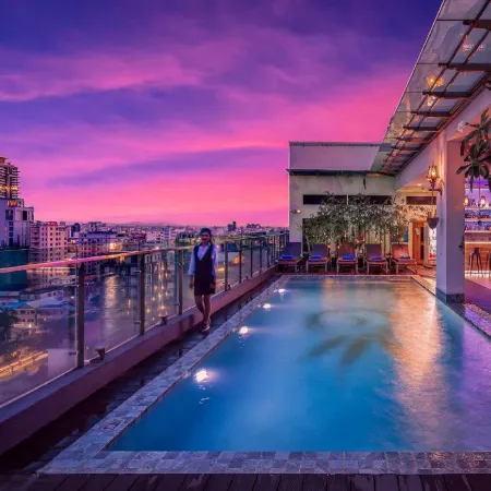 Orussey One Hotel & Apartment Отели рядом с достопримечательностью «Олимпийский стадион»