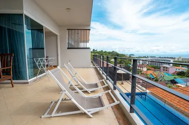 รูปภาพของHillside Seaview