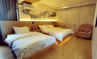 Yingxiu Yunshu Smart Audio-Visual Homestay