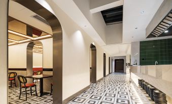 XiangYang Ramada Encore
