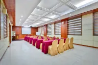 Jieyang Victoria Holiday Business Hotel