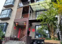 Liangqi Homestay Hotels in Macun District