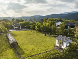 텅충 마위구 앙사나 호텔