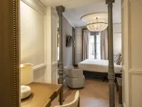 Vincci Soho Hotels near Neptuno Square