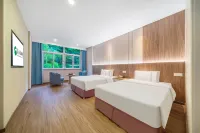 Anji Meilin  Resort - romantis