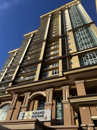 LoFF Suite River View 2 Bedroom at Riverine Diamond Resort Отели рядом с достопримечательностью «New Sarawak State Legislative Assembly Bldg»