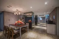 Fun Stay Inn Ximen
