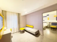 7Days Inn Hotel (Yushu Bowuguan Gesaer Wangfu Guangchang)