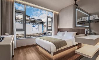 Xiyunqi Guoqiu | Meditation Space Guan Shan Kan Yun Guzhen Quanjing · Cangshanye Boutique Stay