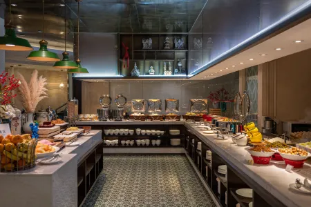 MEHOOD LESTIE Hotel (Shanghai Xujiahui Hengshan Road) Отели рядом с достопримечательностью «Shanghai Normal University (Haicheng Road)»