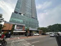 Fairview House - Luxstay near Airport