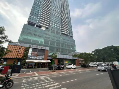 Fairview House - Luxstay near Airport Hotels in Kelapa Dua